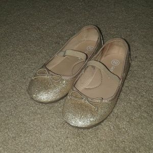 Toddler gold flats